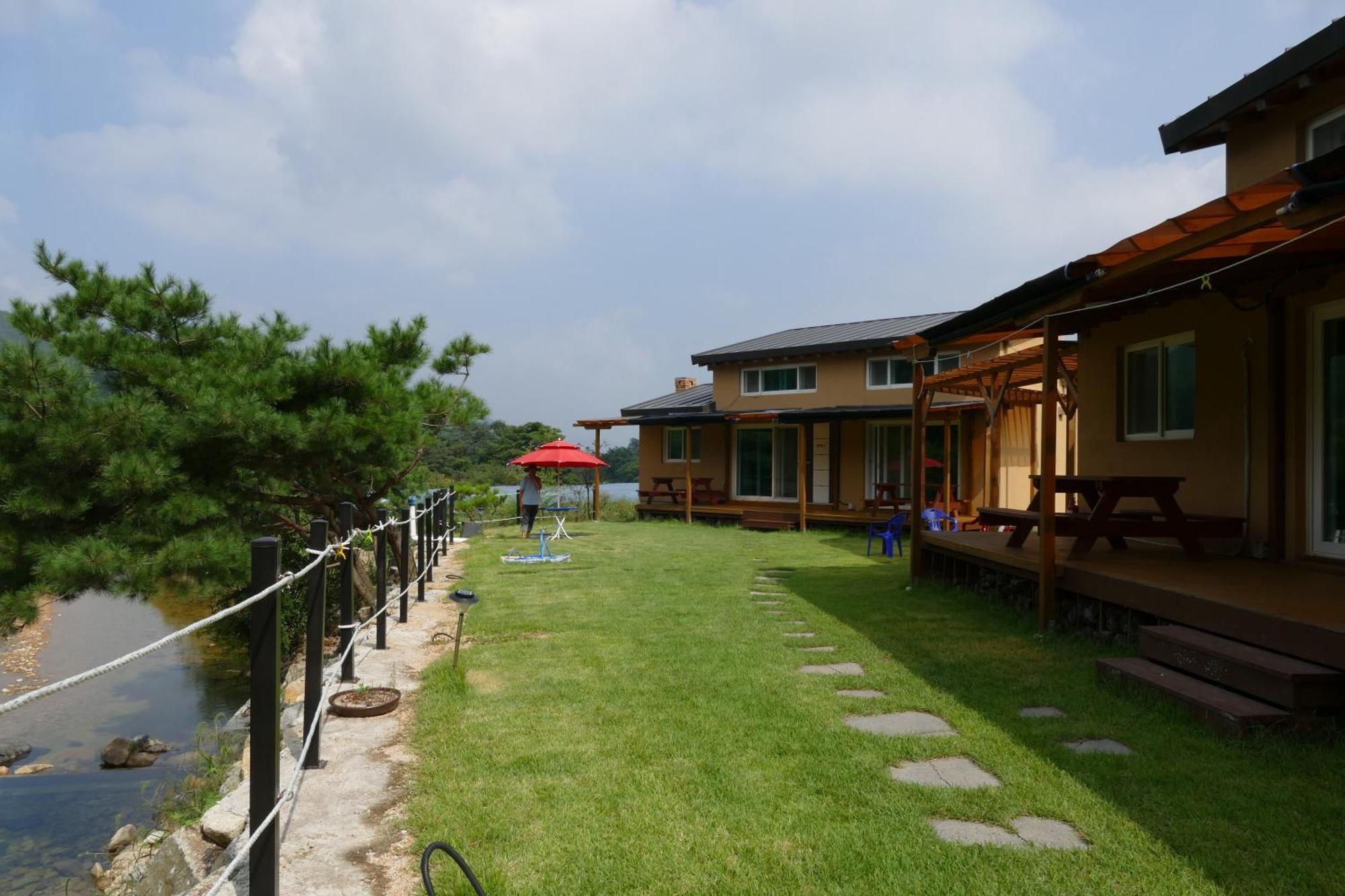 Hotel Sangju Yeoyurounhwangtojib Pensyeon Exteriér fotografie